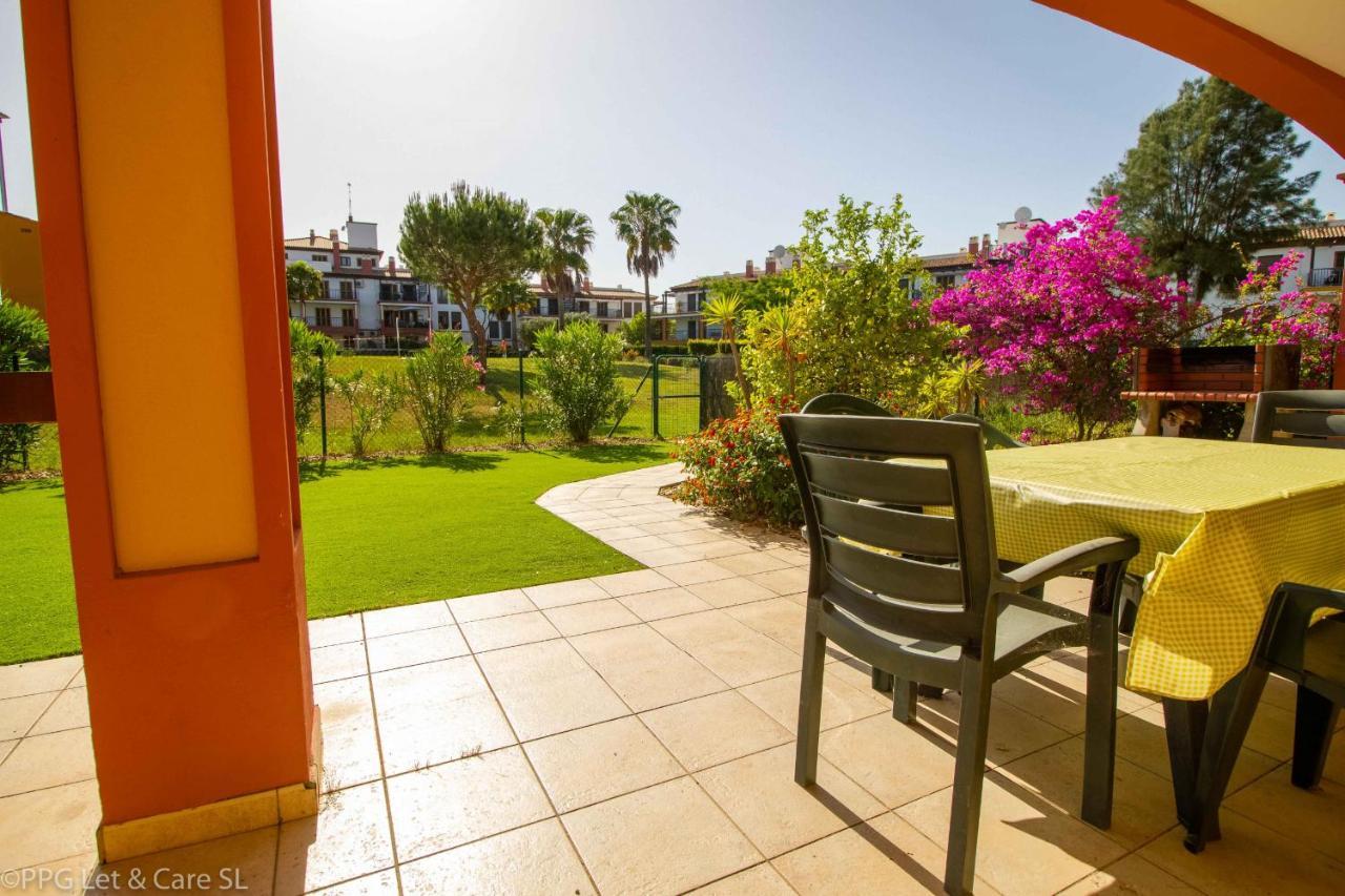 Modern Garden Apartment Аямонте Экстерьер фото